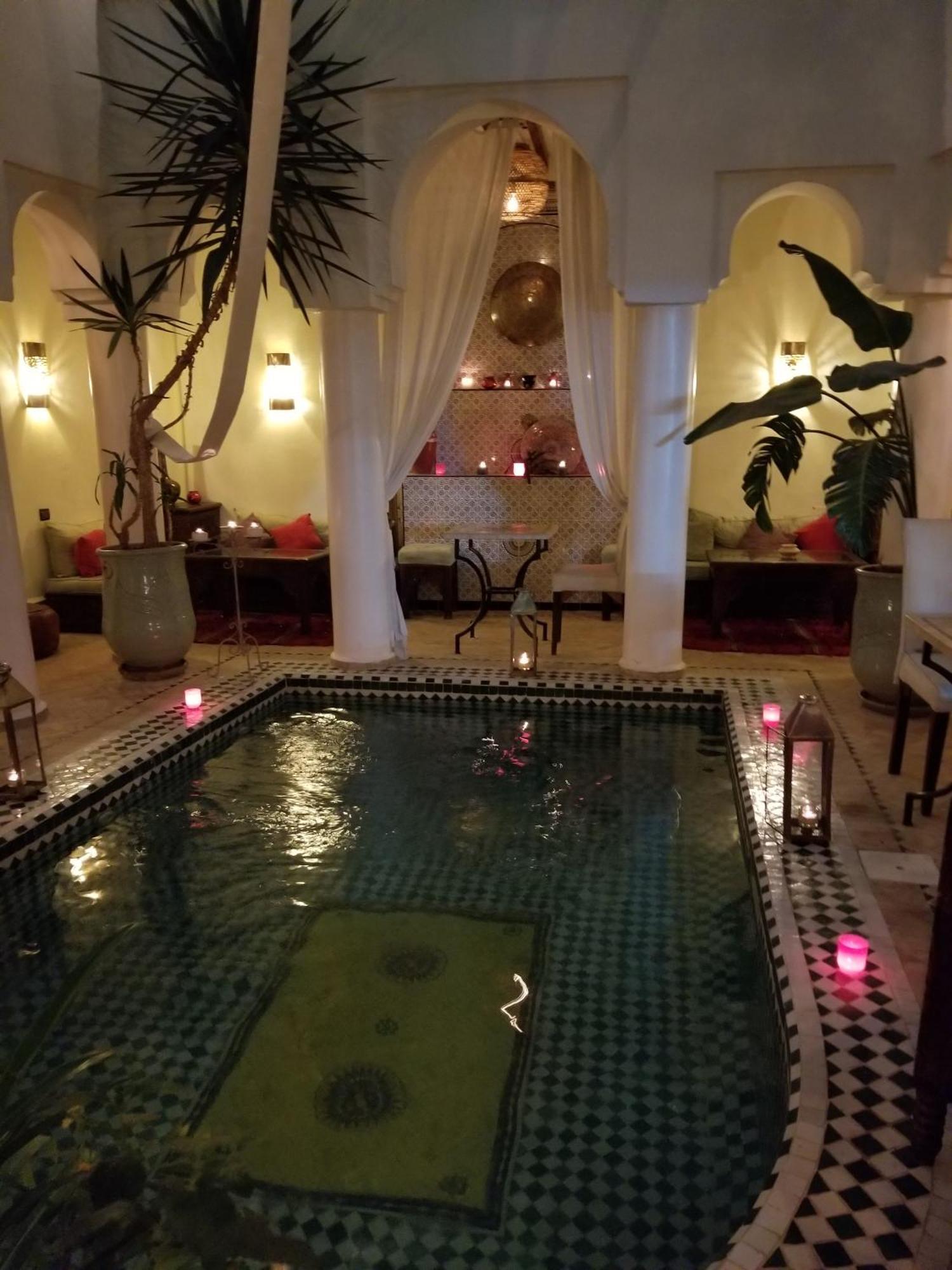 Alida رياد 3*