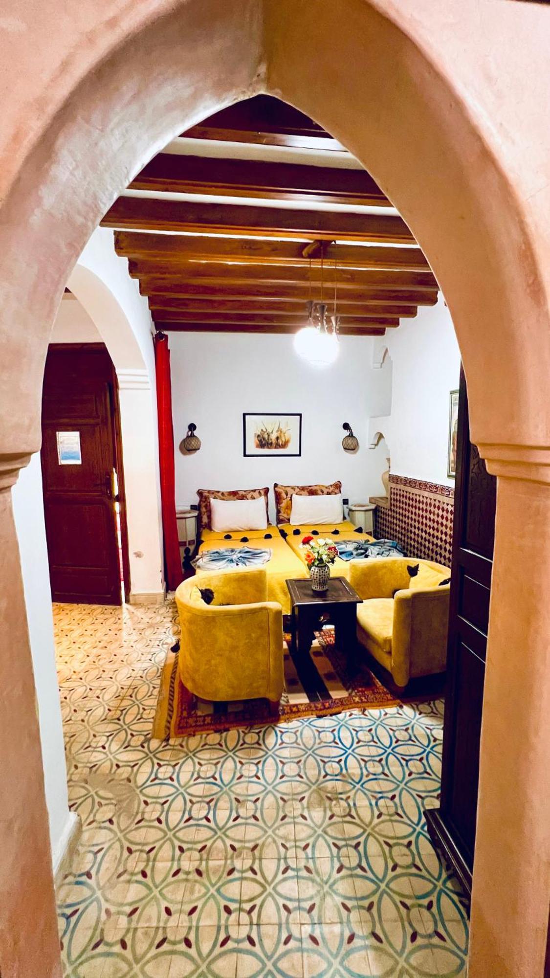 Alida رياد 3*